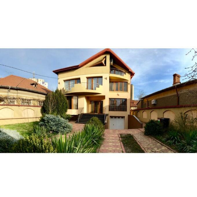 Casa Coquette Buzau Apartment Exterior photo